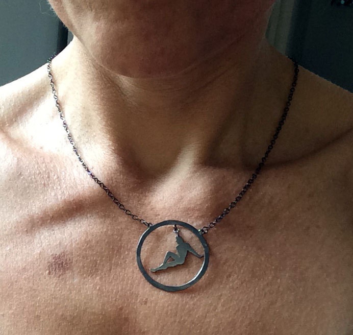 Schmutzfänger Käsekuchen Mann Silber Halskette von EijaLindsey