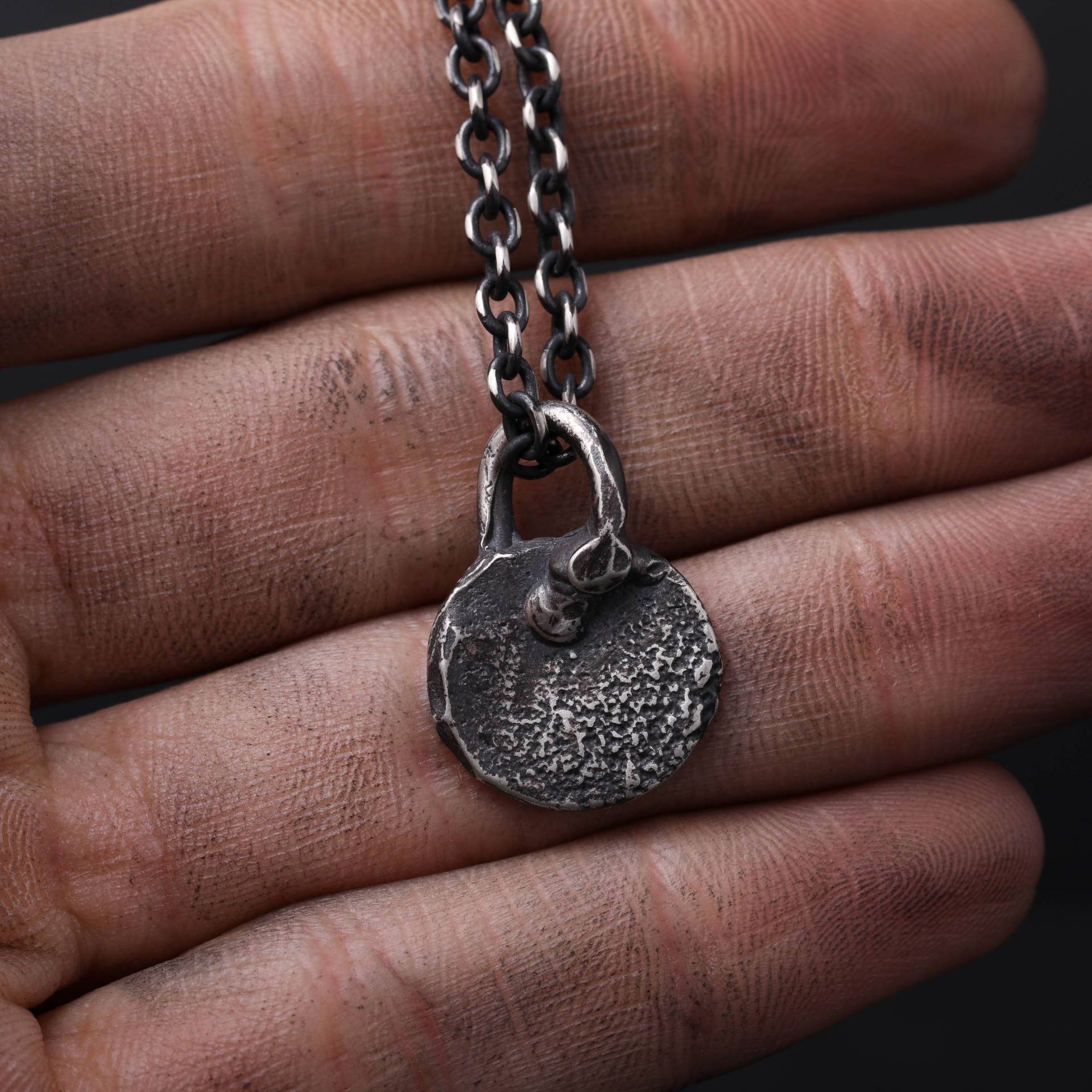 Herren Halskette Alte Medaille Anhänger Handgemacht in Sterling Silber von Eijii