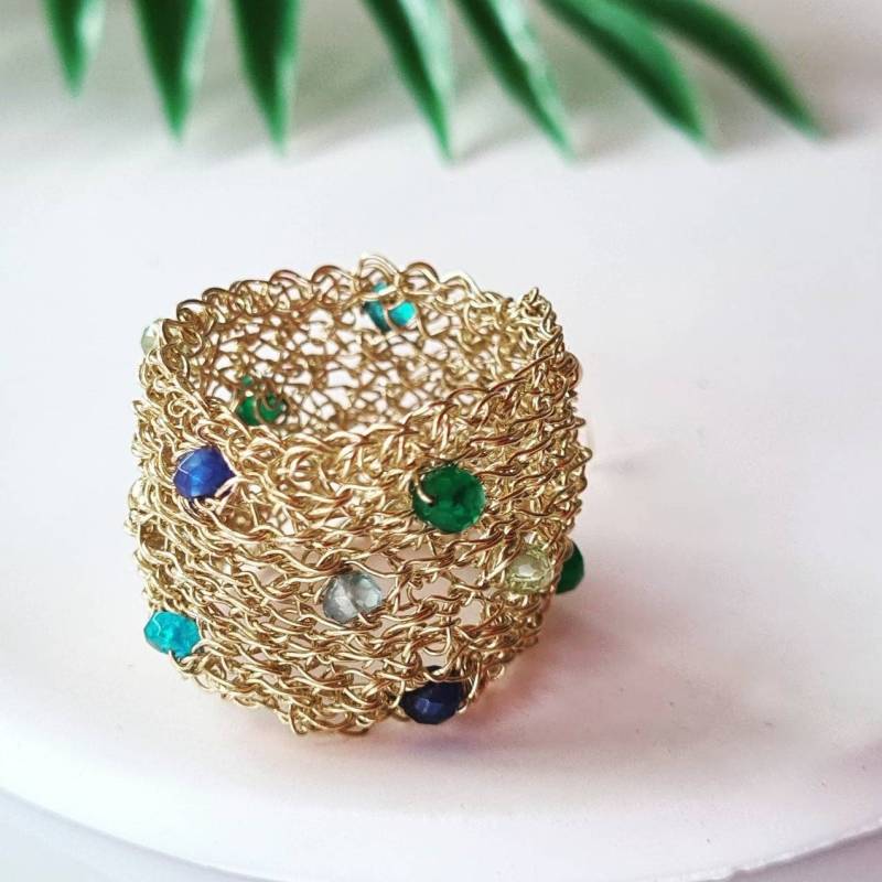 Einzigartiger Goldring, Goldblauer Lapisgrüner Onyx-Statementring, Mesh-Ring, Klobiger Großer Statementring, Zigarrenbandring, Große Ringe von EinatSandbergJewelry