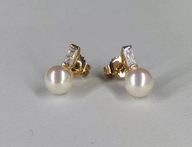 Ohrstecker 925/ - Silber Vergoldet Mit Zuchtperle + Zirkonia Ohrstecker 925/ - Silber Vergoldet Mit Zuchtperle + Zirkonia von EinzigartigesJuwel