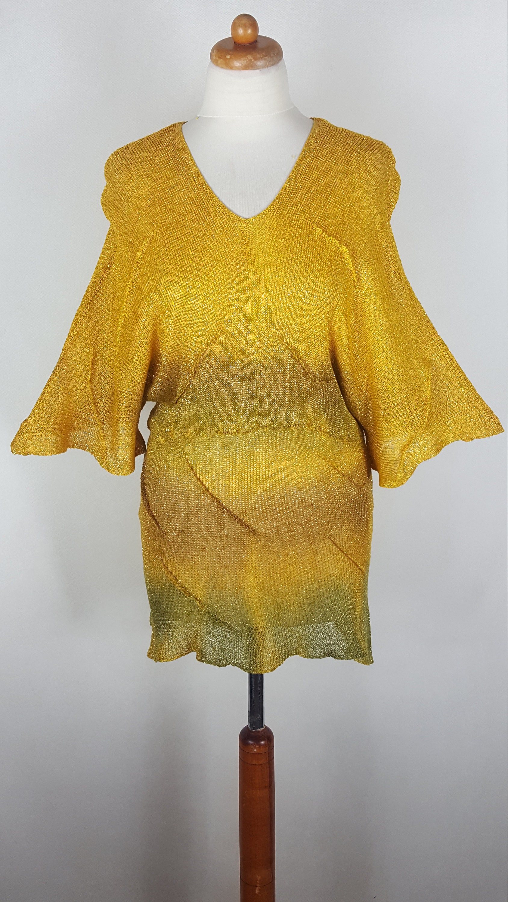 Damen-Leinenpullover Mit Goldfaden, Damen-strickpullover Aus Leinen, Bemalt, Gold, 3/4-Ärmelpullover. Damen-Outfit von EkoLniano