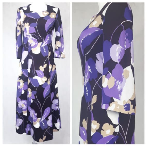 Vintage 70Er Jahre Kleid Maxi Ausgestattet Lila Blumen Ausgestellte Ärmel Boho Uk10/12 Eu36/38 von EkokoVintage