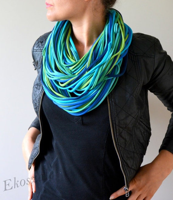 Die Strickkette Aus 100% Baumwolle, Blau, Gruen, Streifen, Loop, Rundschal Die Strickkette Aus 100% Baumwolle, Blau, Gruen, Streifen, Loop, Rundschal von Ekoszale