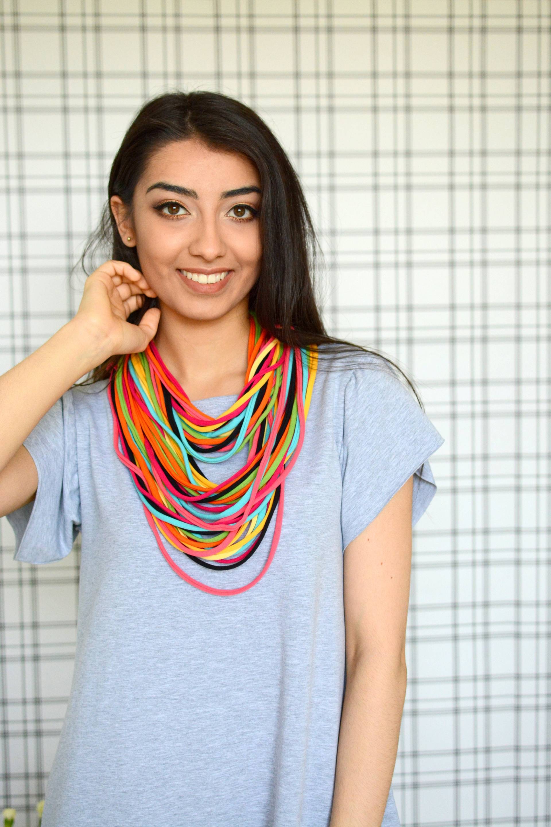 Die Strickkette Aus 100 % Baumwolle, Regenbogenfarbe, Streifen, Loop, Rundschal von Ekoszale