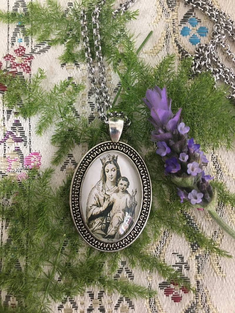 Jungfrau Von Carmen. Anhänger Jungfrau Von Carmen. Anhänger von ElRelicari