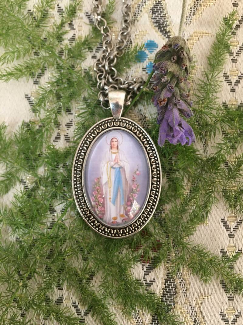 Jungfrau Von Lourdes Jungfrau Von Lourdes von ElRelicari