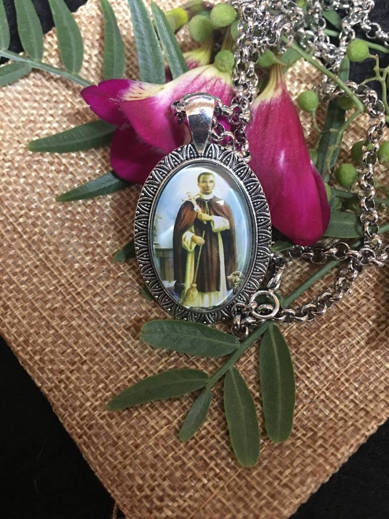 Saint Martin De Porres. Anhänger Saint Martin De Porres. Anhänger von ElRelicari