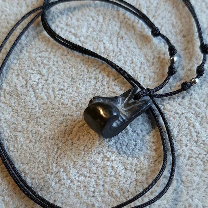 Handgeschnitzter Boxhandschuh Aus Xylopalo Und 925Er Sterlingsilberperlen. 1, 5 cm von ElTalismanDelCamino