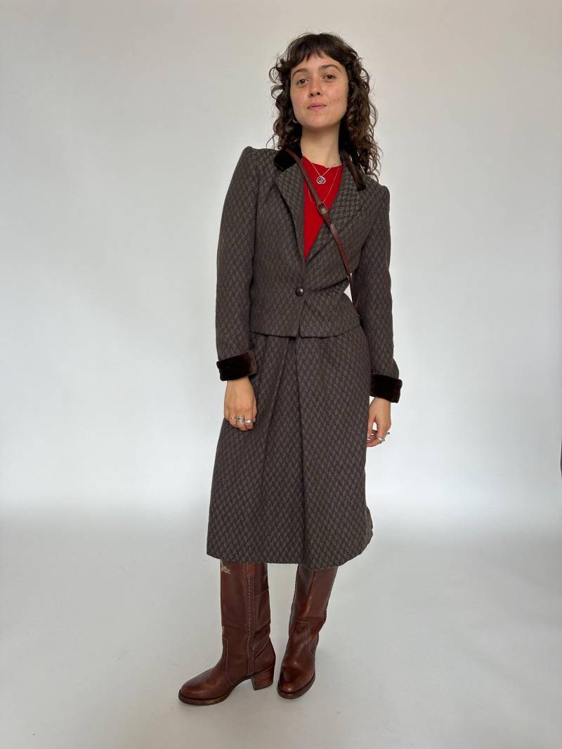 Vintage Louis Feraud Set Aus Wolle Und Samt/Kostüm Co-Ord Passend Braun Xxs von ElaNavegaStore