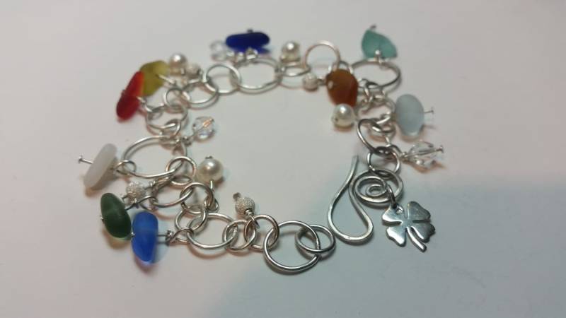 Seeglas Armband, Schmuck, Charm Geschenk Für Sie, Sterling Silber Strand Glas Armband von ElaSeaGlassJewelry