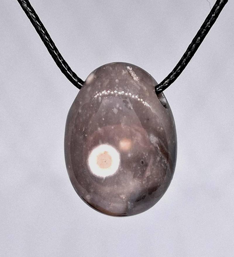 Flint, Silex, Feuerstein, Prähistorisch Feuerzeug, Schmucksteinanhänger Flint, Silex, Feuerstein, Prähistorisch Feuerzeug, Schmucksteinanhänger von ElasSteine
