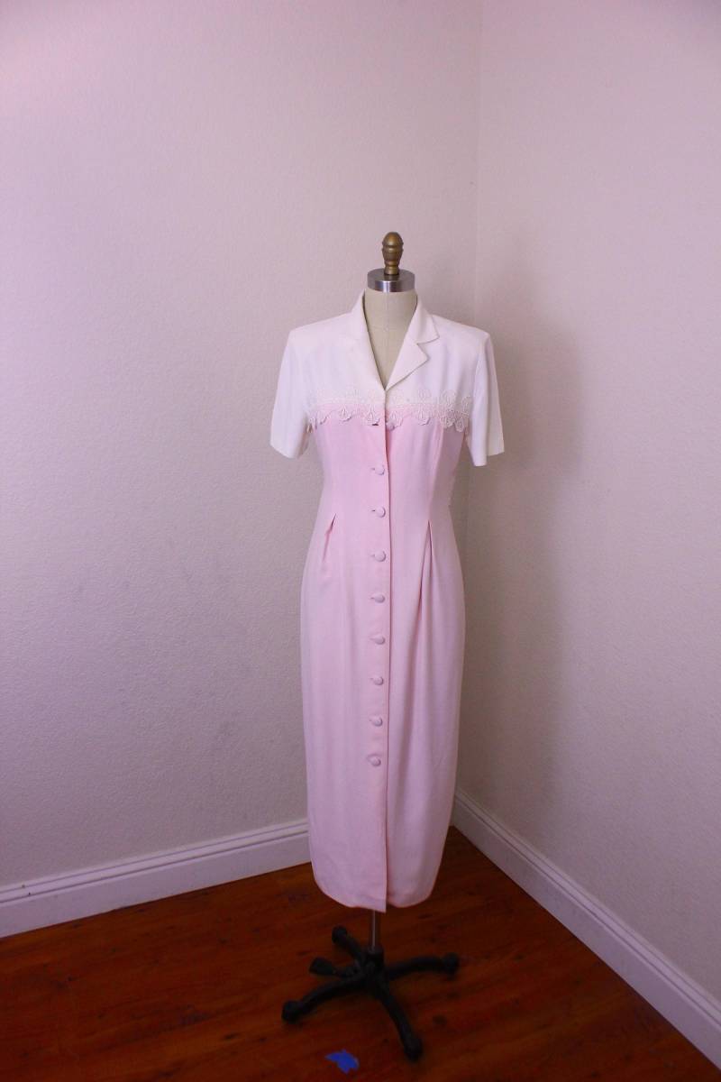 80Er Jahre Kleid Barn Maxi Länge Zweifarbig Baby Rosa Und Off White Kurzärmelig Gr. 4 von ElasVintageFinds