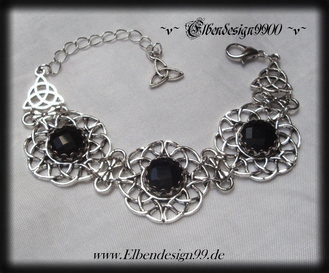 Armband Schwarz Avantgarde Wicca Pagan Hexe Kristall Göttin Dunkler Hochzeitsschmuck Gothic Armschmuck Triskele Steampunk Renaissance Silber von Elbendesign99