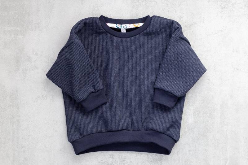 Oversized Sweater | Pullover Für Kinder Aus Waffeljersey in Blau Geschenk Schlicht Ohne Aufdruck Oversized Sweater | Pullover Für Kinder Aus Waffeljersey in Blau Geschenk Schlicht Ohne Aufdruck von Elbgarn