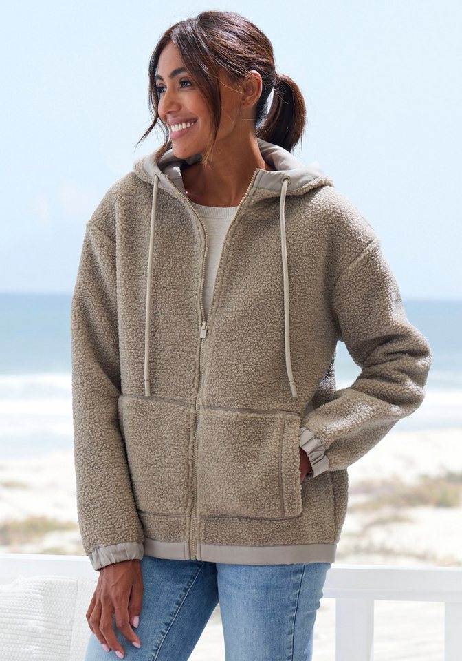 Elbsand Fleecejacke aus Teddy-Fleece- mit Kapuze und schönem Logo auf der Rückseite von Elbsand