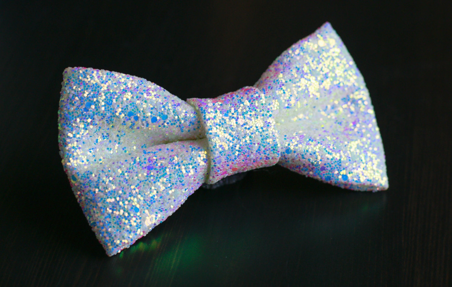 Fliege Weiß Irisierend Glitzer Abendkleid "Aurora Snow" von ElectraSnow