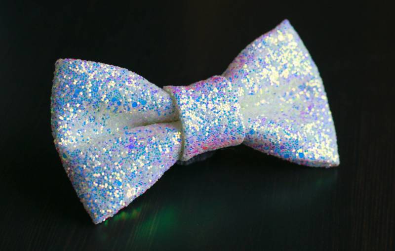 Fliege Weiß Irisierend Glitzer Abendkleid "Aurora Snow" von ElectraSnow