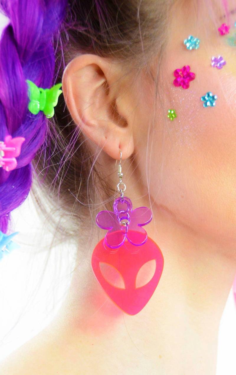 Rave Babe Alien Kopf Ohrringe - Große Acryl Neon Uv Trippy Pink Transparent Rave Babe Alien Kopf Ohrringe - Große Acryl Neon Uv Trippy Pink Transparent von ElectricBubblegum