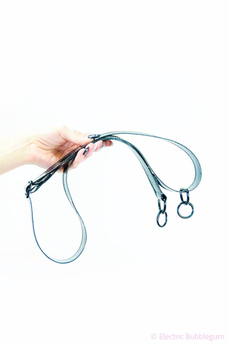 Schwarzer Vinyl Crossbody Gurt - Kunststoffgurt Kunststoff Geldbörse Verstellbar Abnehmbar Holographisch Vegan Leder Festival von ElectricBubblegum