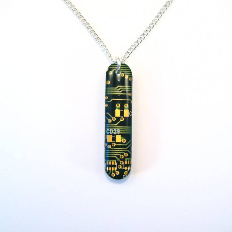 Recycled Green Platinen Anhänger - Geek Halskette Computer 40 Mm X 9 von ElectrickeryArt