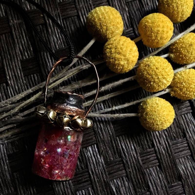 Liebetrank Flasche Anhänger | Kupfer Elektrogeformte Halskette Liebetrank Flasche Anhänger | Kupfer Elektrogeformte Halskette von ElectroAlchemy