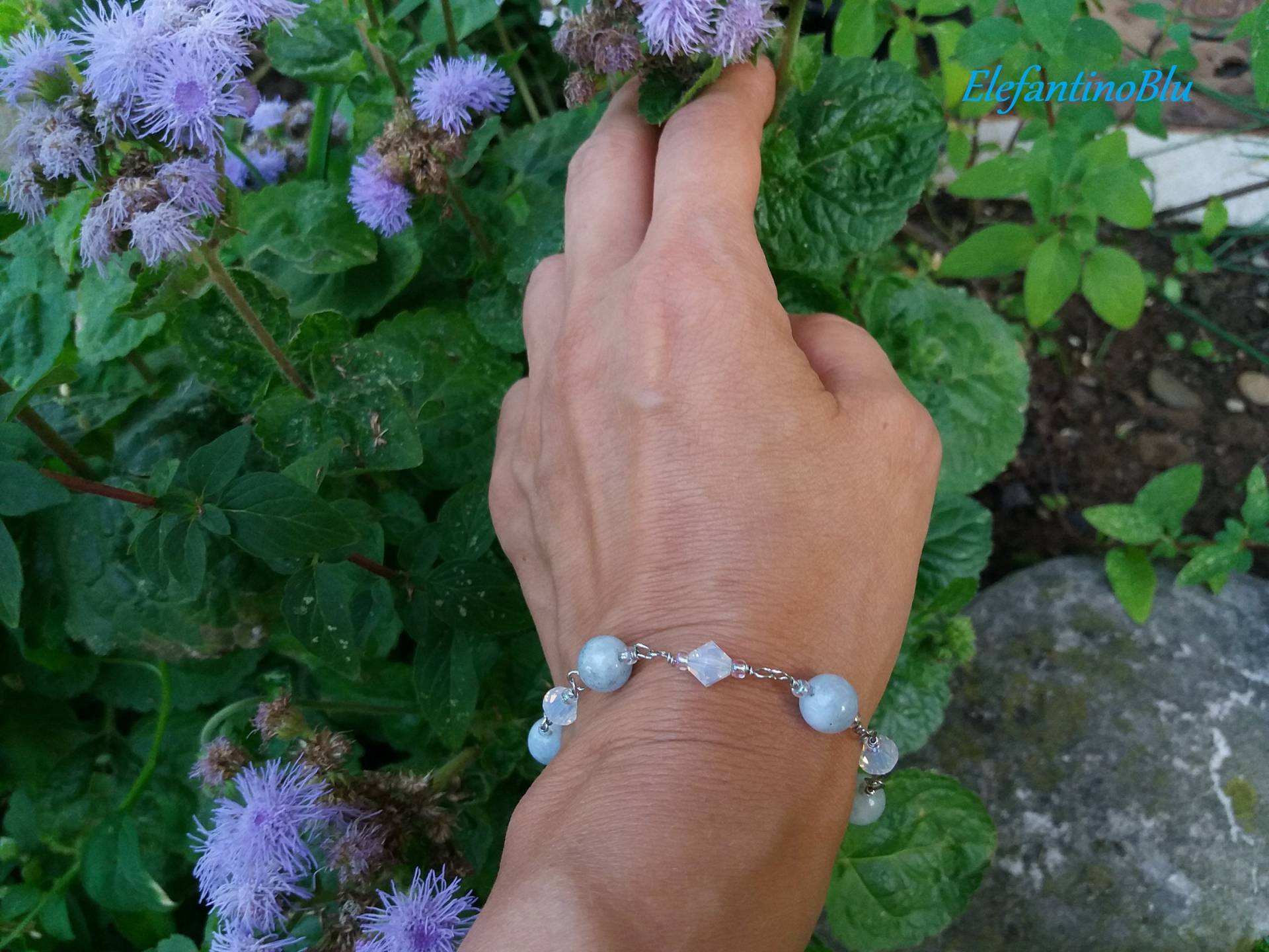 Blauweißes Armband Achatperlen Und Swarovski-Kristalle, Hartsteinarmband, Swarovski-Armband, Geschenk, Handgefertigt, Einzigartig, Nickelfrei Blauweißes Armband Achatperlen Und Swarovski-Kristalle, Hartsteinarmband, Swarovski-Armband, Geschenk, Handgefertigt, Einzigartig, Nickelfrei von ElefantinoBlu