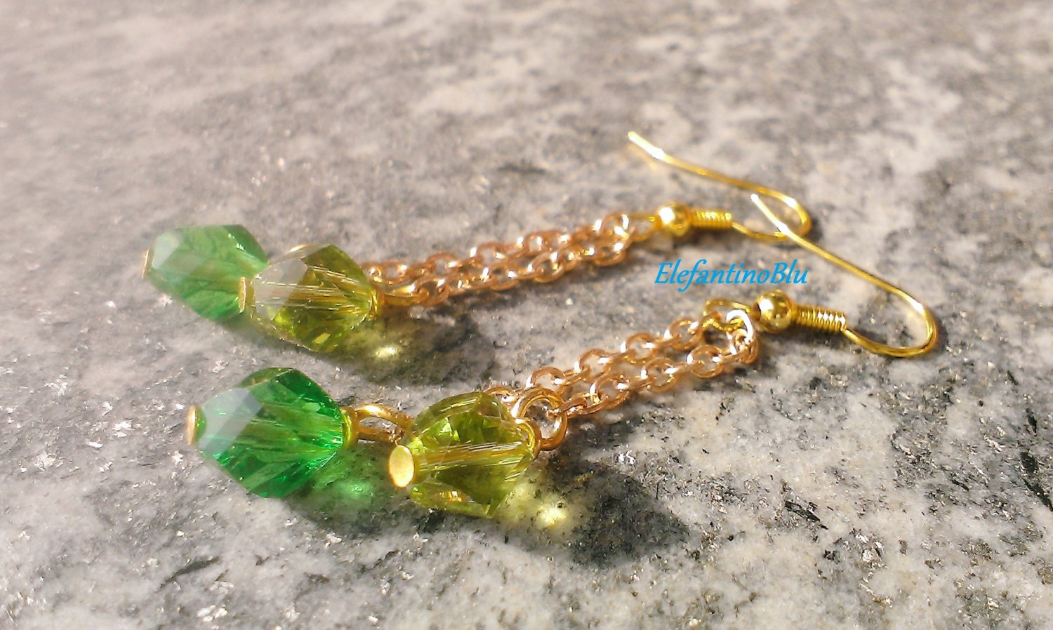 Goldene Ohrringe Mit Facettierten Kristallen, Freie Grüne Juwelen Für Ihre Handgefertigten Und Einzigartigen Weihnachtsgeschenk, Jubiläum, Nickel Goldene Ohrringe Mit Facettierten Kristallen, Freie Grüne Juwelen Für Ihre Handgefertigten Und Einzigartigen Weihnachtsgeschenk, Jubiläum, Nickel von ElefantinoBlu