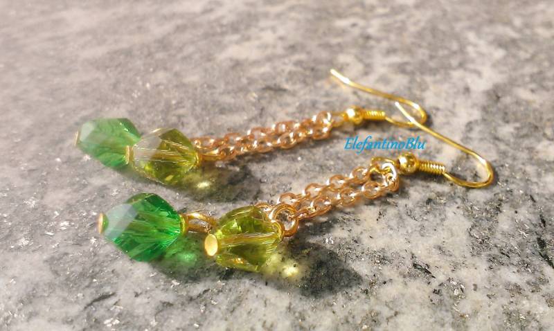 Goldene Ohrringe Mit Facettierten Kristallen, Freie Grüne Juwelen Für Ihre Handgefertigten Und Einzigartigen Weihnachtsgeschenk, Jubiläum, Nickel Goldene Ohrringe Mit Facettierten Kristallen, Freie Grüne Juwelen Für Ihre Handgefertigten Und Einzigartigen Weihnachtsgeschenk, Jubiläum, Nickel von ElefantinoBlu