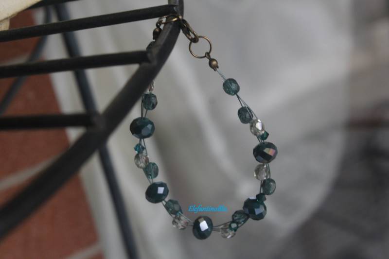 Grünes Armband Mit Swarovski Bicone Kristalle Und Edelstahlseil, Handgefertigt Einzigartig, Nickelfrei Grünes Armband Mit Swarovski Bicone Kristalle Und Edelstahlseil, Handgefertigt Einzigartig, Nickelfrei von ElefantinoBlu