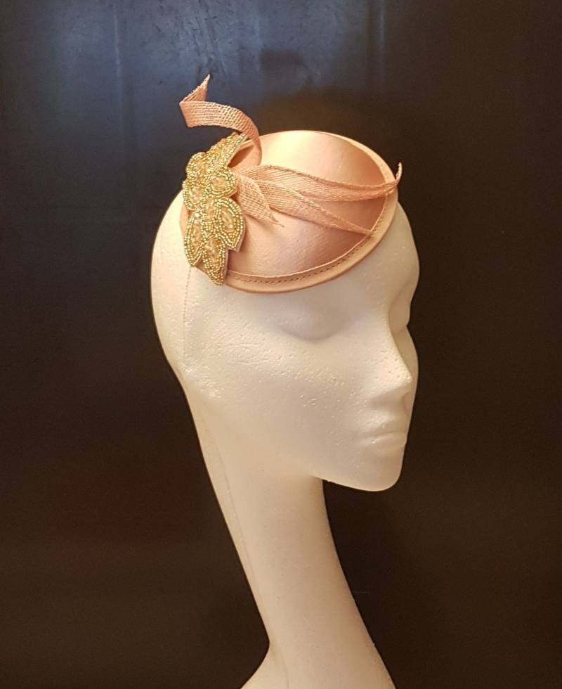 Fascinator Hut Watermelon Pink Mit Kristall Und Perlen. Ascot Hochzeit, Hut, Accessoire, Cocktailhut, Derby Fascinator Hut Watermelon Pink Mit Kristall Und Perlen. Ascot Hochzeit, Hut, Accessoire, Cocktailhut, Derby von EleganceHatinator