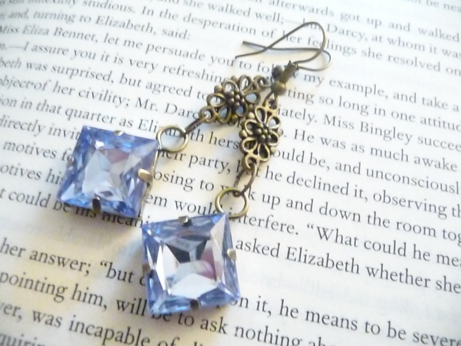 Blaue Glasdiamant Ohrringe Kupfer Anhänger von Eleganceforyou
