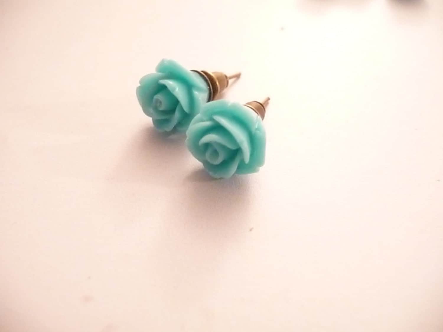 Türkis Rose Ohrringe Kupfer Überzogene Acryl Ohrstecker von Eleganceforyou