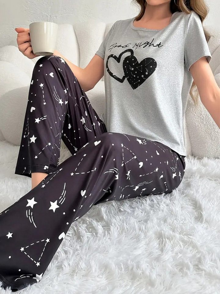 Elegant Love Pyjama Gemütliche Damen-Nachtwäsche & Schlafanzug – ideal als Homewear (Set, 2 tlg., mit Kurzarmshirt & lange Hose) Elegante Loungewear – Pyjama-Set mit Herzprint & Sternenmuster von Elegant Love