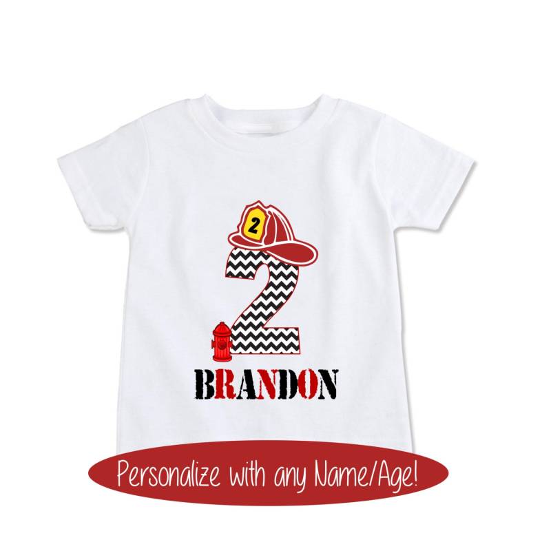 Jungen-Feuerwehrmann-Partei, Fire Truck Geburtstag Shirt, Feuerwehrmann Personalisierte Kleinkind Baby Boy Geschenk, Party Geschenk Mädchen | Ex-141 von ElegantByDesignCo