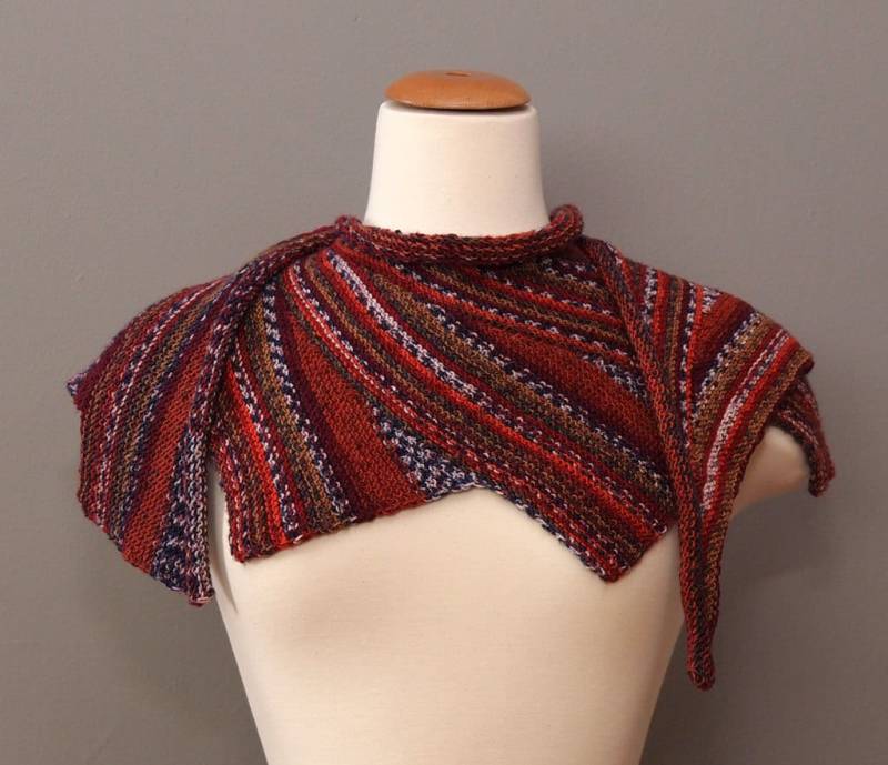 Boho Dreieckstuch in Herbstfarben; Eleganter Unisex-Transformer, Gemütlicher Schulterwrap Oder Cowl; Handgestrickte Feine Viskose/Acryl-Mischung Boho Dreieckstuch in Herbstfarben; Eleganter Unisex-Transformer, Gemütlicher Schulterwrap Oder Cowl; Handgestrickte Feine Viskose/Acryl-Mischung von ElegantKnitsByInna