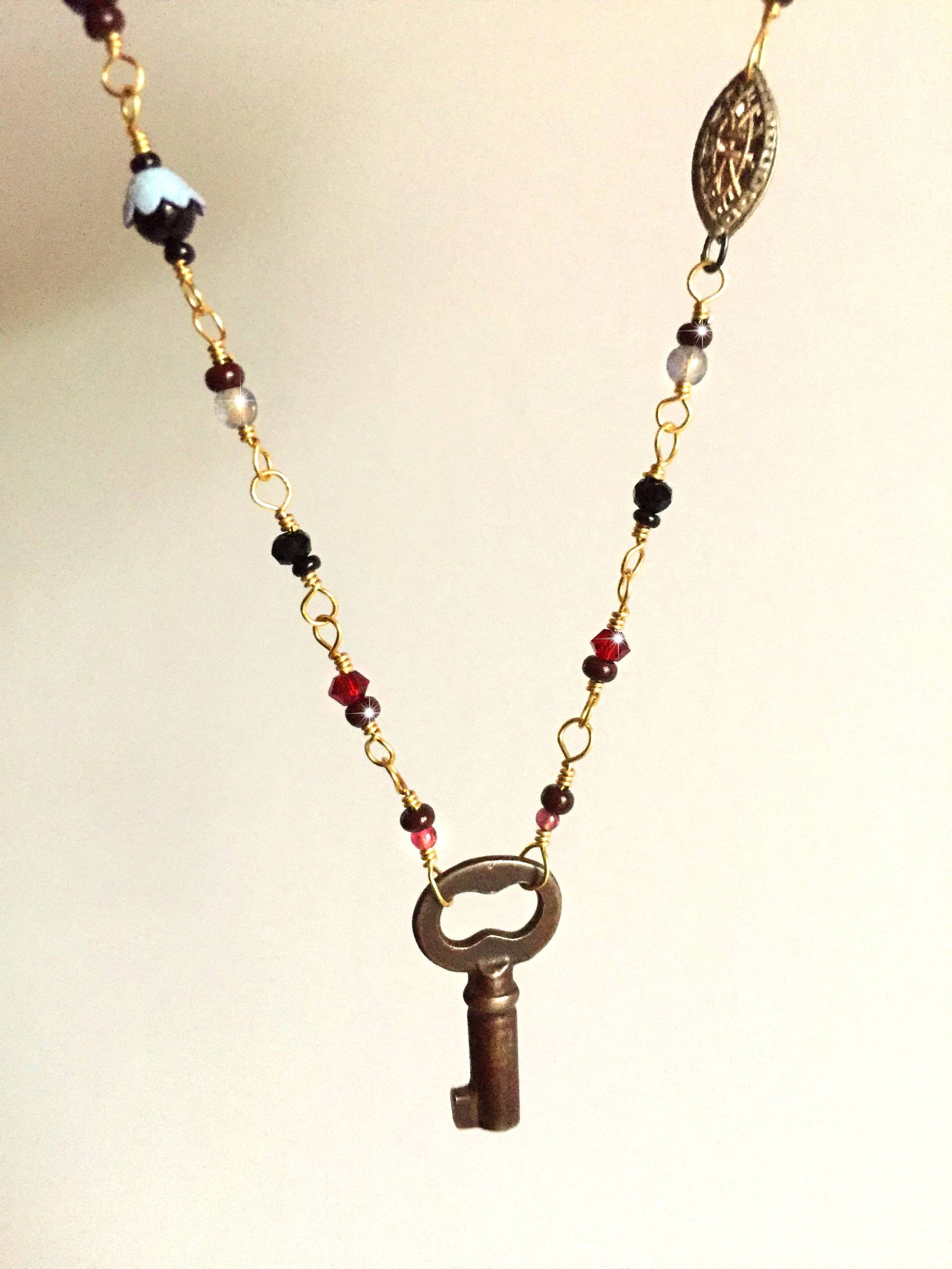 Antike Schlüssel Halskette, Vintage Schlüssel, Antike Schmuck, Schlüsselanhänger, Steampunk, Boho, Perlenkette, Vintage-Schmuck, Valentine von ElegantSteamjewelry