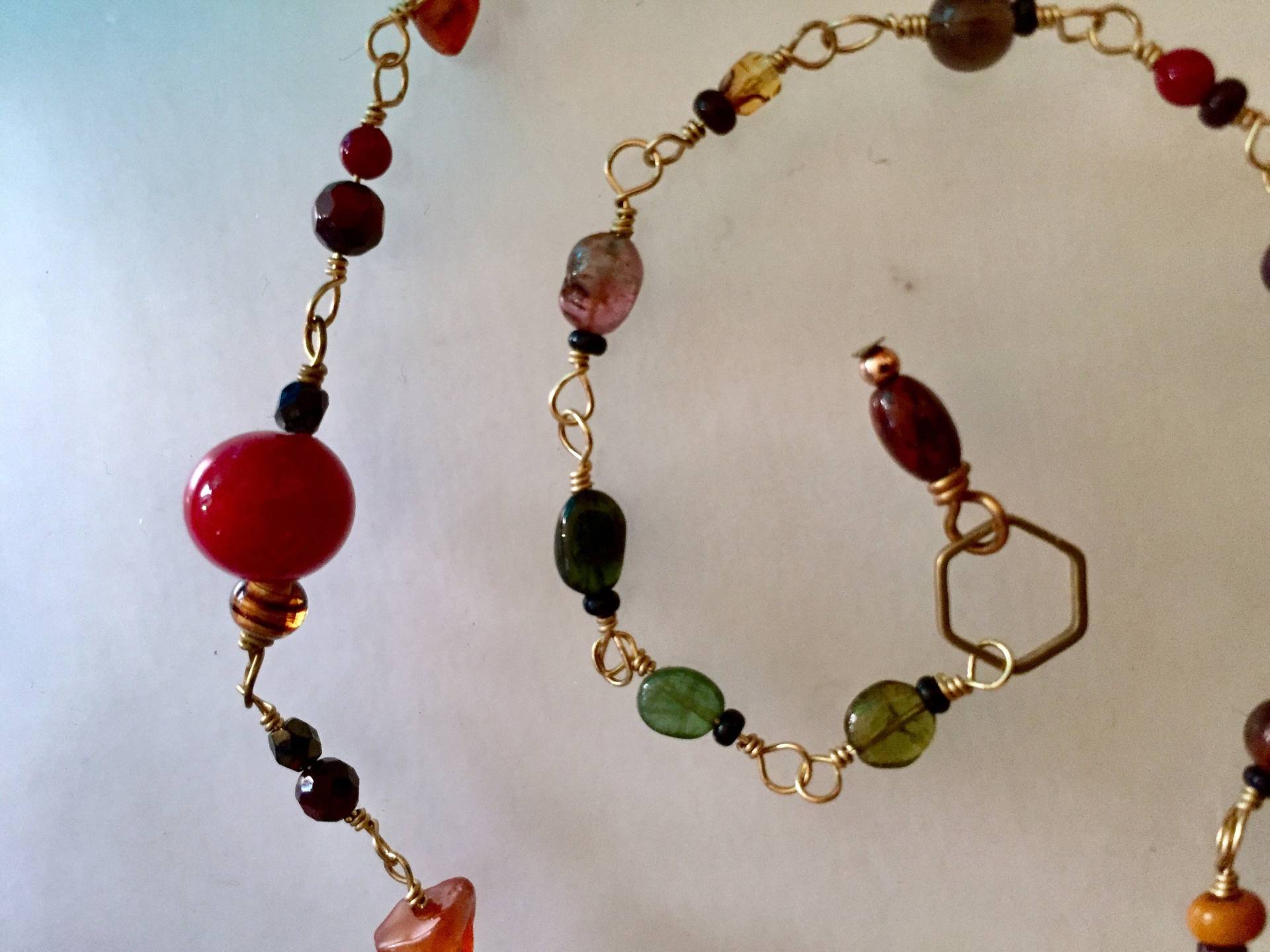 Boho, Rote Perle Halskette, Einzigartig, Draht Gewickelt, Perlenkette, Herbst Farbe, Stein Perle, Glas von ElegantSteamjewelry