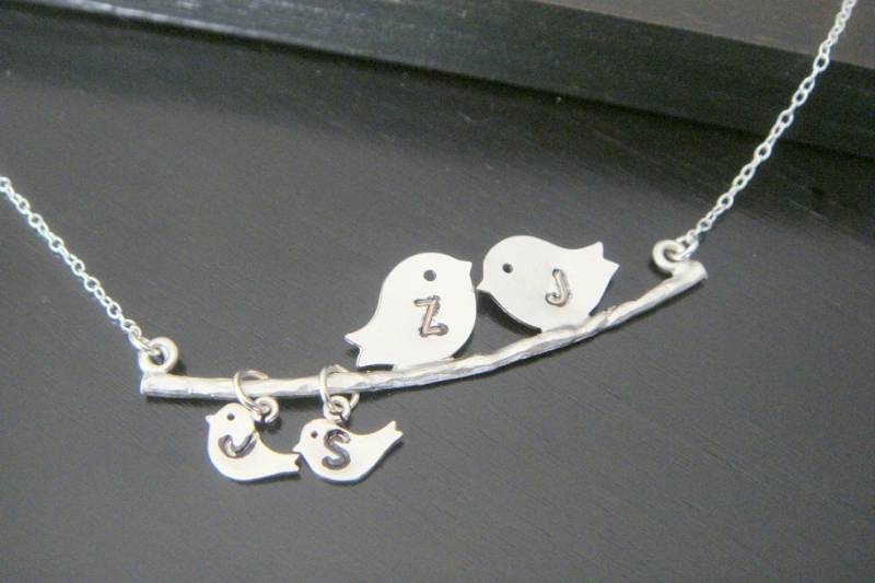 sterling Silber Personalisierte Ersten Paar Vögel Und Baby Auf Einem Zweig Halskette Familie Halskette, Mutter Großmutter von ElegantSwan