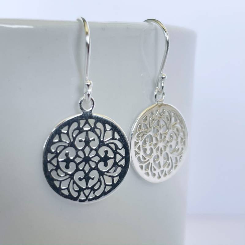 Round Pattern Hanging Earrings. Lightweight Statement Jewellery. Minimalist Fashion Accessory | Selected By Element Of Glam von ElementOfGlam