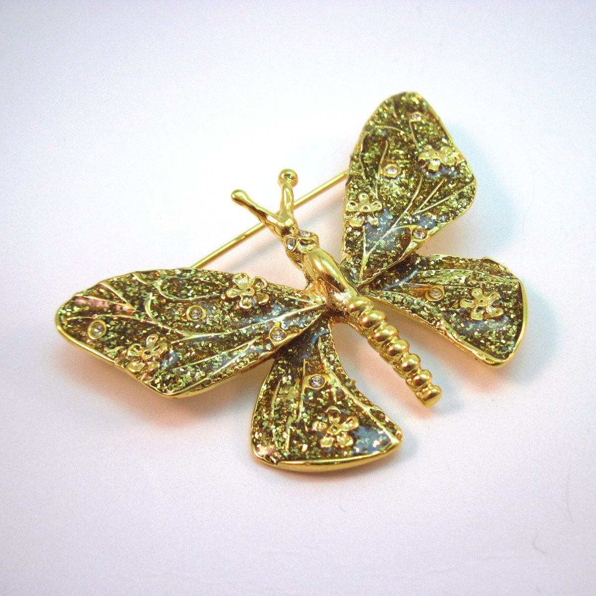 Vintage Glitzernde Schmetterlingsbrosche Mit Lackbeschichtung von ElementsofDesignCA