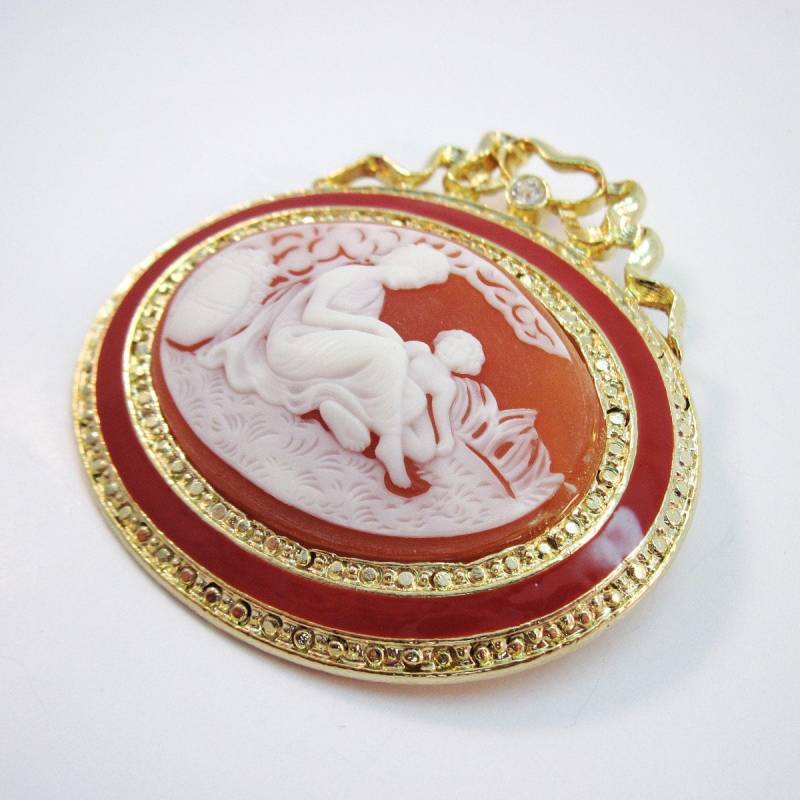 Vintage Joan Rivers Goldfarbene Mode Brosche Mit Dame Und Kind von ElementsofDesignCA