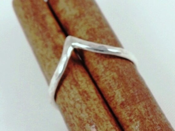 Chevron Sterling Silber Ring - Elenade von ElenadE