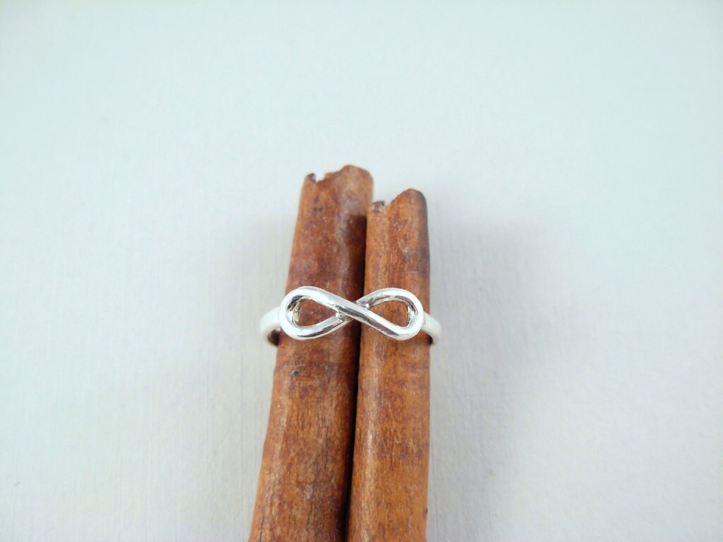 Infinity - Handgemachter Ring Elenade von ElenadE