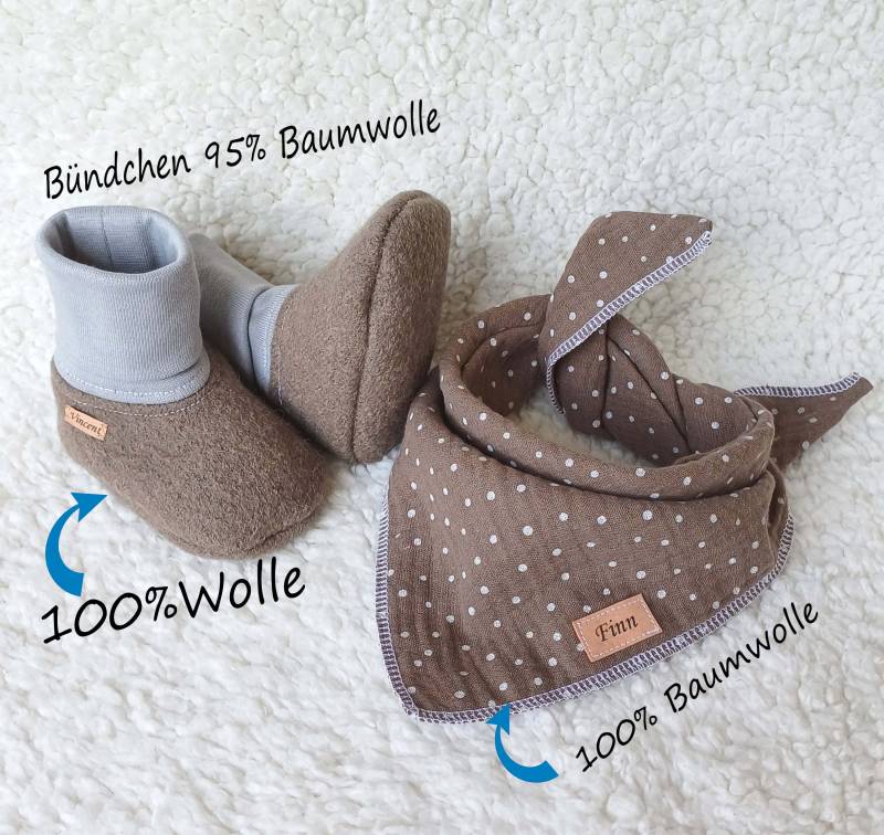 Walkschuhe Und Musselintuch in Braun Für Mädchen Jungen Personalisiert, Babygeschenk Mit Namen von ElenasAtelier