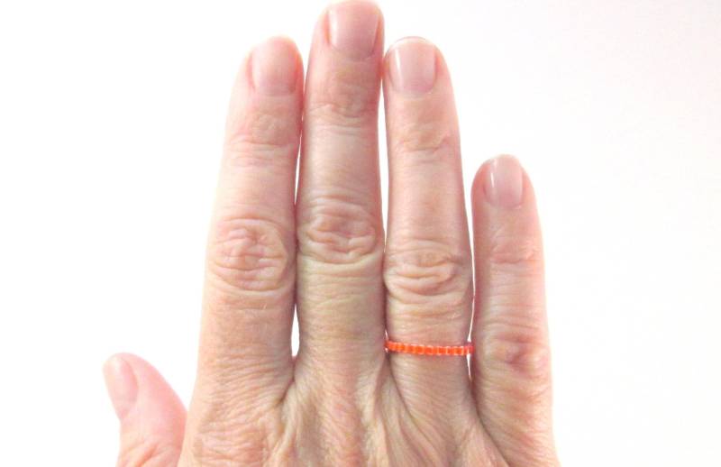 Orange Perlen Ring, Stapeln Ring von ElephantBeads