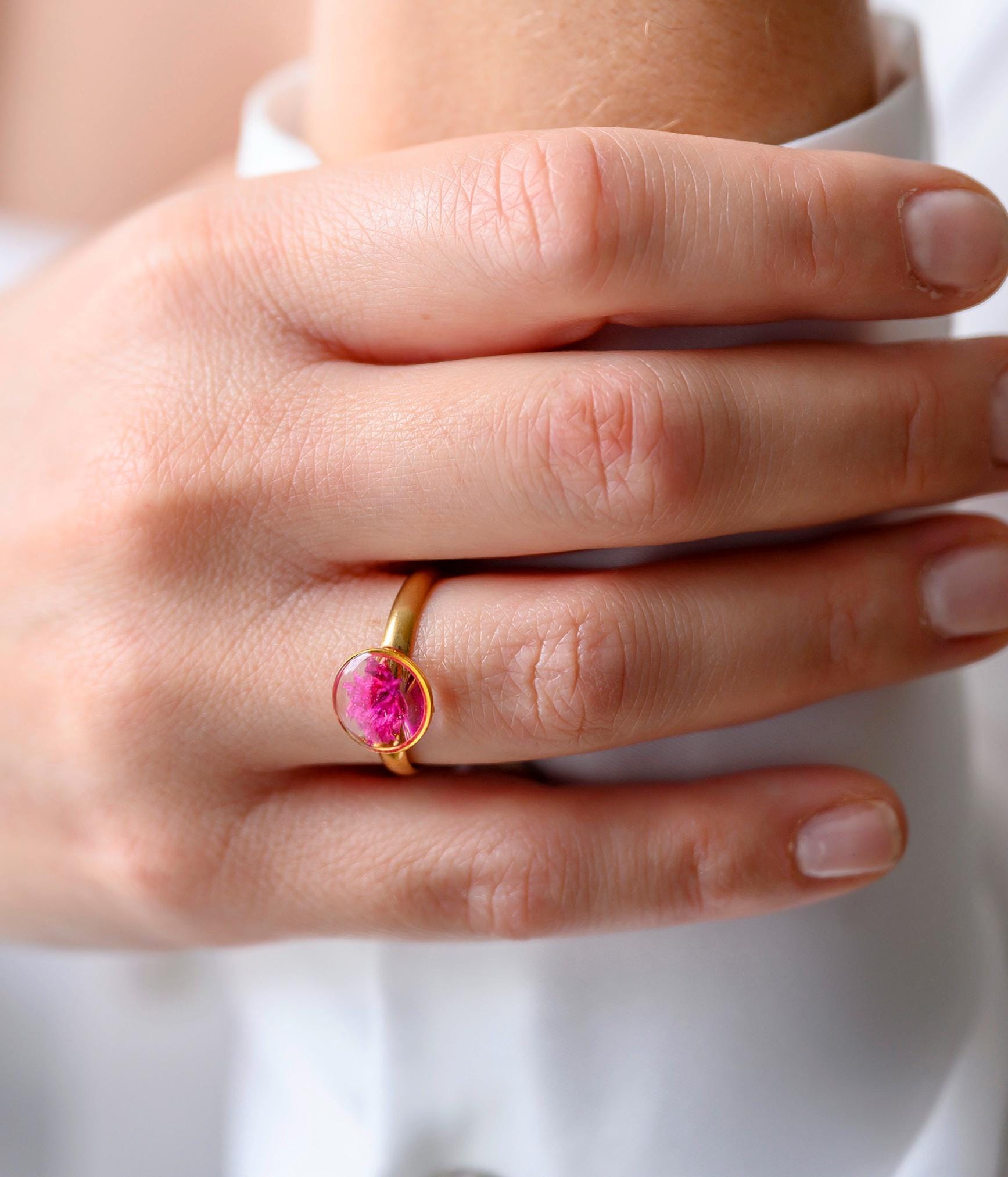 Pinker Schleierkraut Wildblüten Ring Mit Echten Rosa Gepressten Blüten, Verstellbarer Resin Blüten Ring, Blumen Fingerring Größen-Flexibel von ElesiAndMe