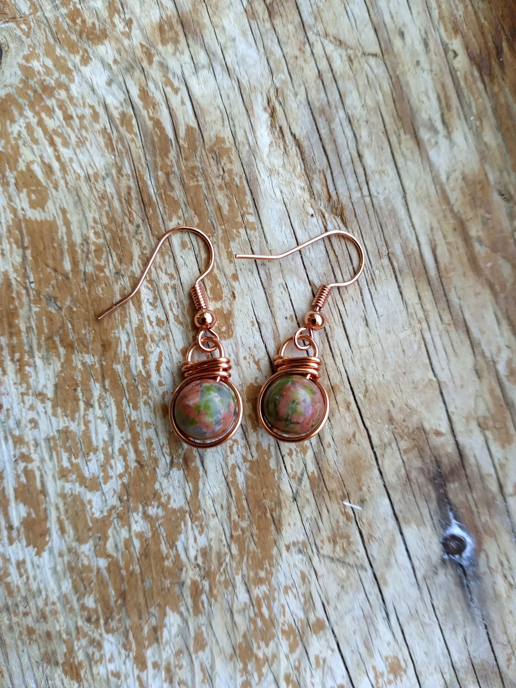 Unakit Ohrringe, Fischhaken Drahtgewickelter Schmuck, Drahtgewickelte Heilkristall Kupfer Schmuck Unakit Ohrringe, Fischhaken Drahtgewickelter Schmuck, Drahtgewickelte Heilkristall Kupfer Schmuck von Elev8edVibesLLC