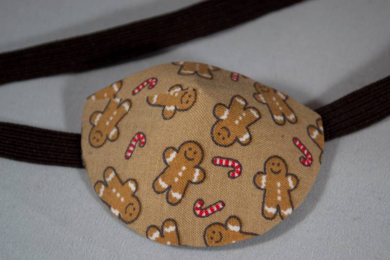 Handgemachte Stoff Augenklappe/ Lebkuchen Mann Augenklappe, Augenklappe von EleyasDesigns