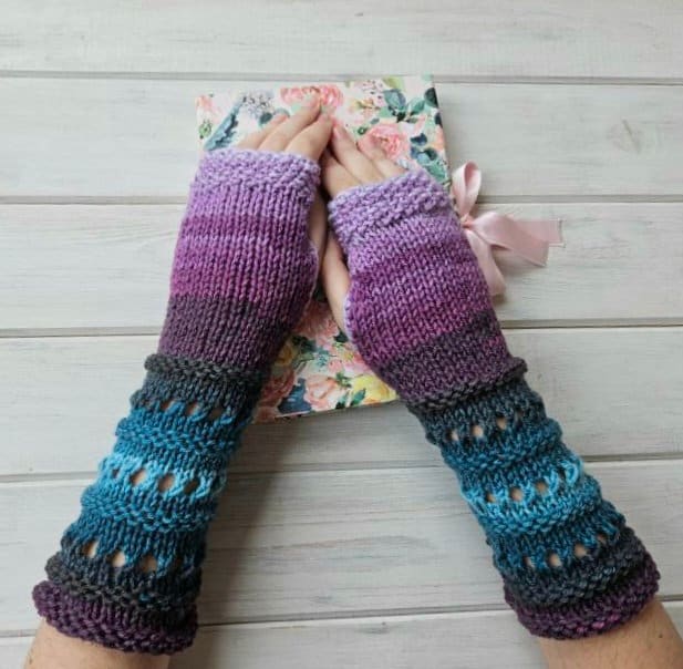 Vegan Armstulpen, Lila Handschuhe, Lange Handgestrickte Blau Pulswärmer, Geschenk Sie von ElfinHouse