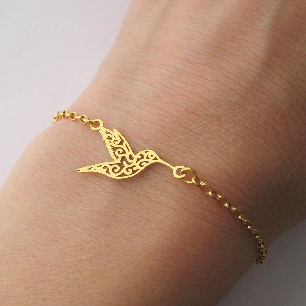 24 Karat Vergoldetes Armband Mit Durchbrochenem Kolibri-Vogelmotiv 24 Karat Vergoldetes Armband Mit Durchbrochenem Kolibri-Vogelmotiv von ElianorBijoux